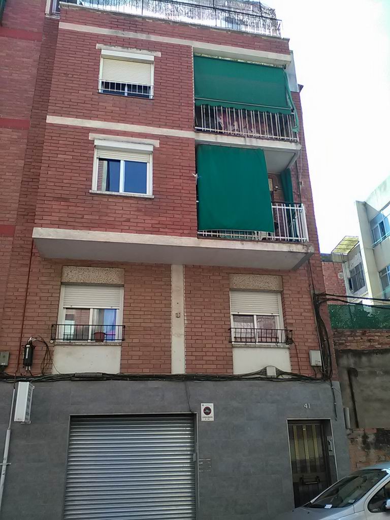 Subasta de 50% Pleno dominio mitad indivisa y 50% nuda propiedad de la otra mitad indivisa sobre vivienda en Sant Boi de Llobregat (Barcelona)