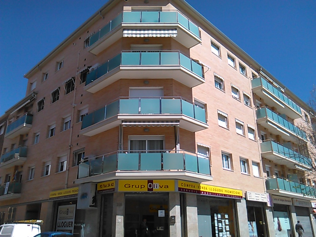 Subasta de 50% Pleno dominio vivienda en calle Ángel Guimerá, 54-1º-1ª de Calella (Barcelona)