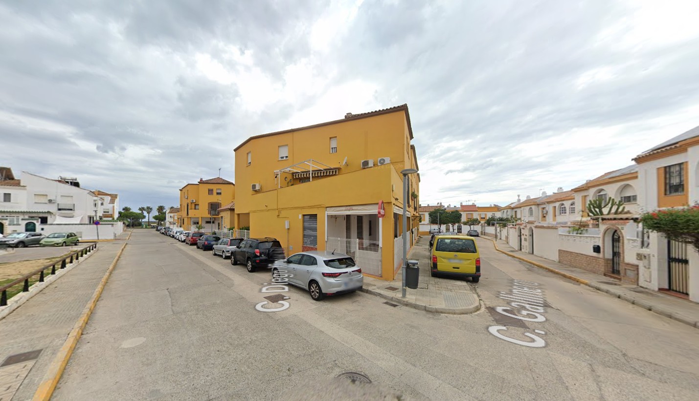 Local comercial en Puerto Real (Cádiz) image 3