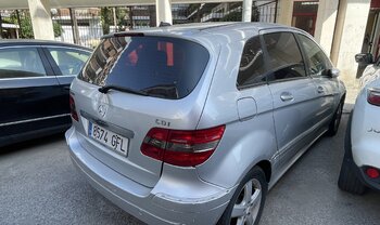 Subasta de turismo Mercedes B 180 en Sevilla