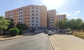 Subasta de participación indivisa del 50 % en pleno dominio sobre vivienda con anejos (plaza de garaje y trastero) sita en Sevilla